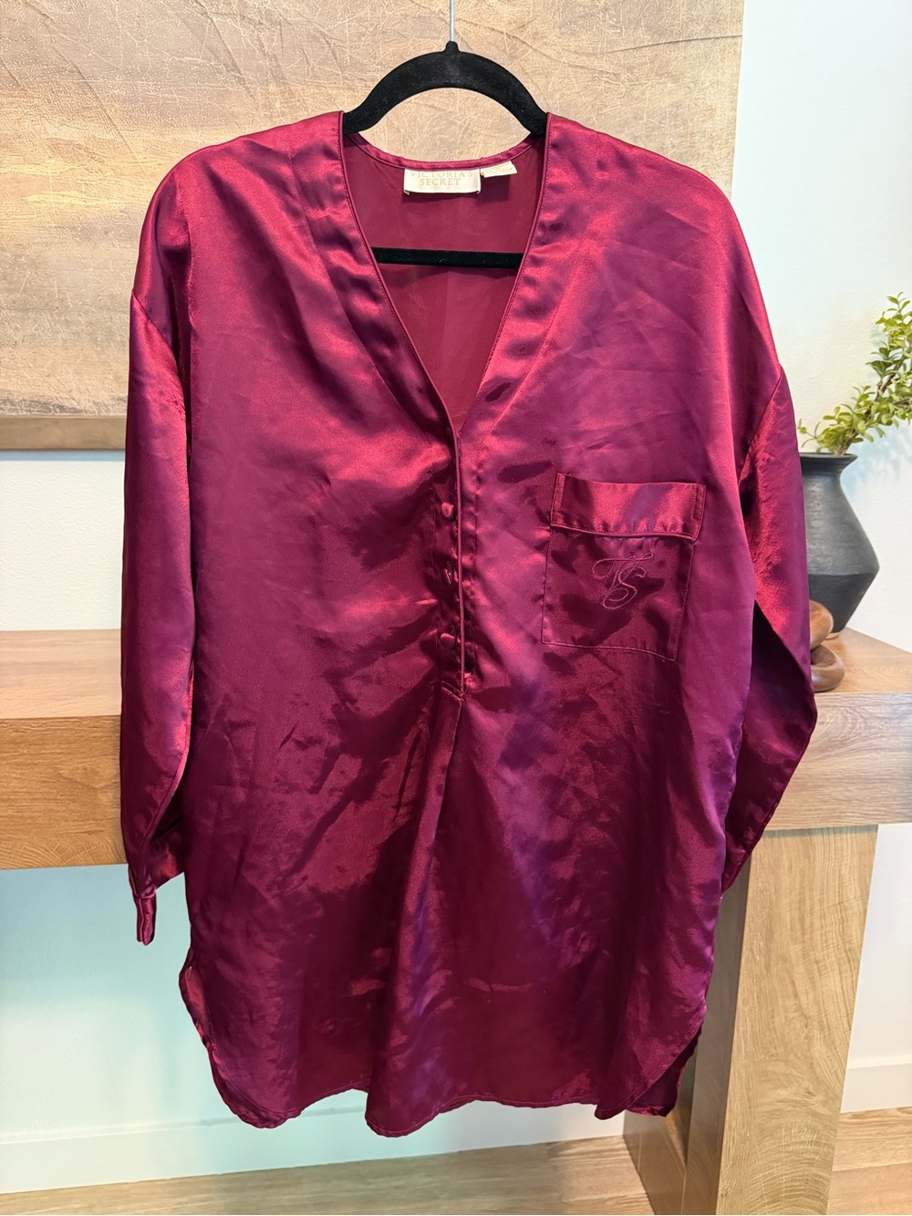 Vintage Victoria's Secret burgundy sleep shirt with button front size M